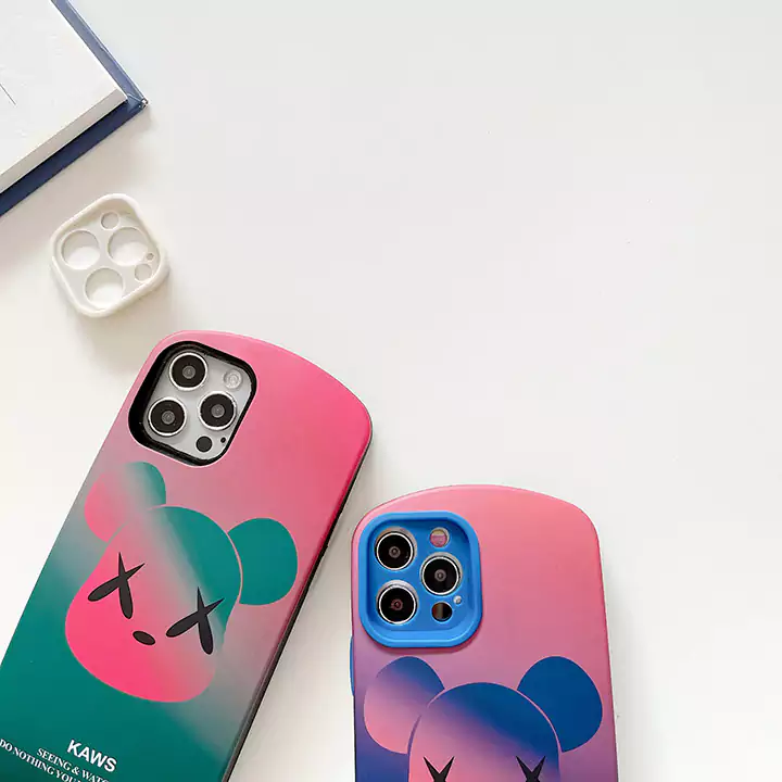 人気暴力熊kaws iPhone16 マウスフォンケース/ファッション耐衝撃グラデーションカウズiPhone15 高品質ケース低価格通販